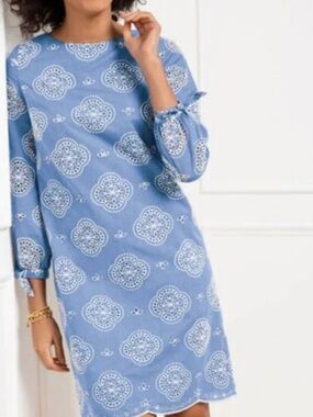 Talbot’s chambray blue embroidered eyelet dress. Size Misses 6.